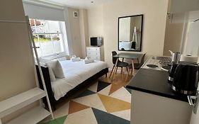 Flat 1, 128A Belsize Road Nw6 4Bg London